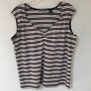 🌻3/20 Liz Claiborne black/white tank.  Size 1X